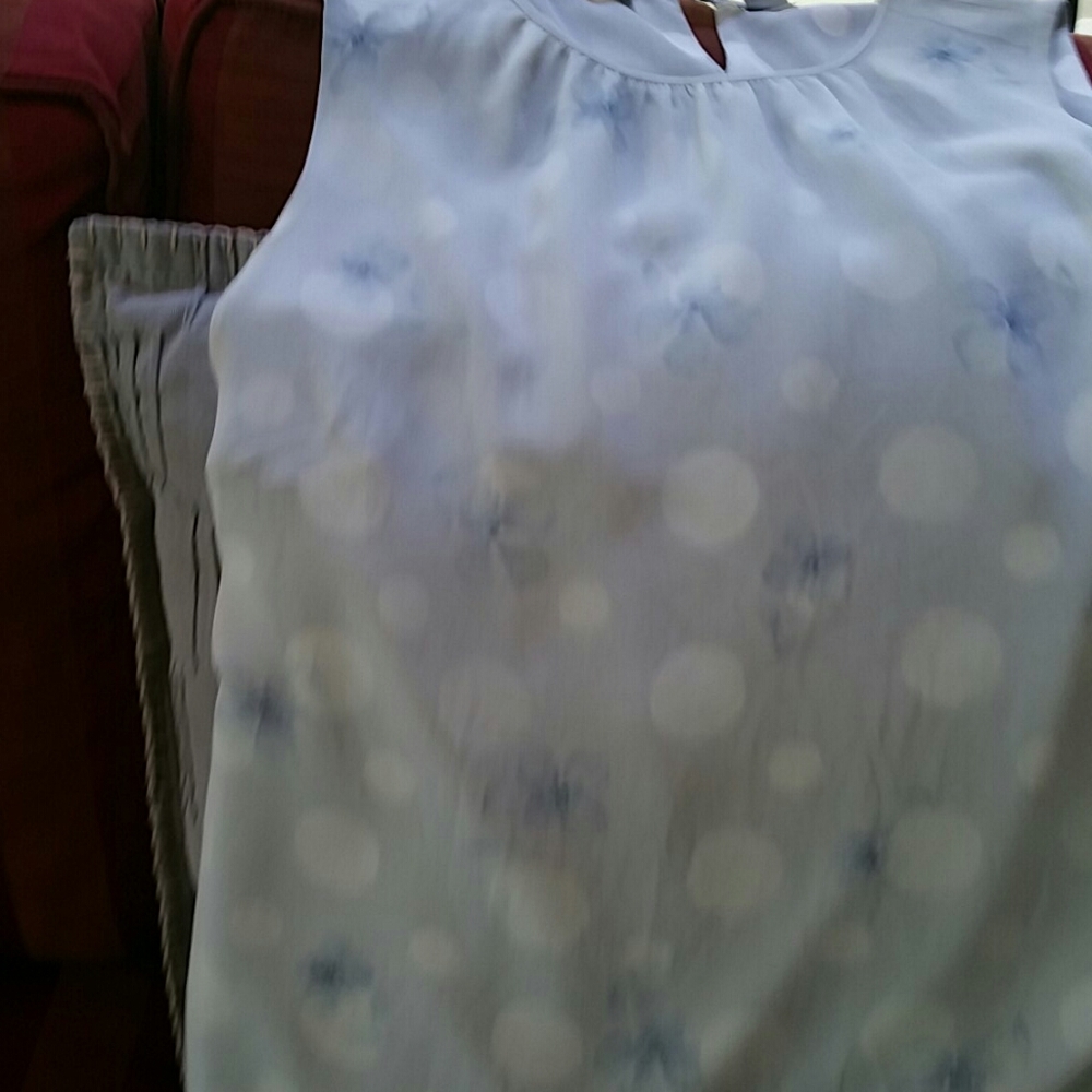 Liz Claiborne summer light blue A line silk top - Picture 5 of 5
